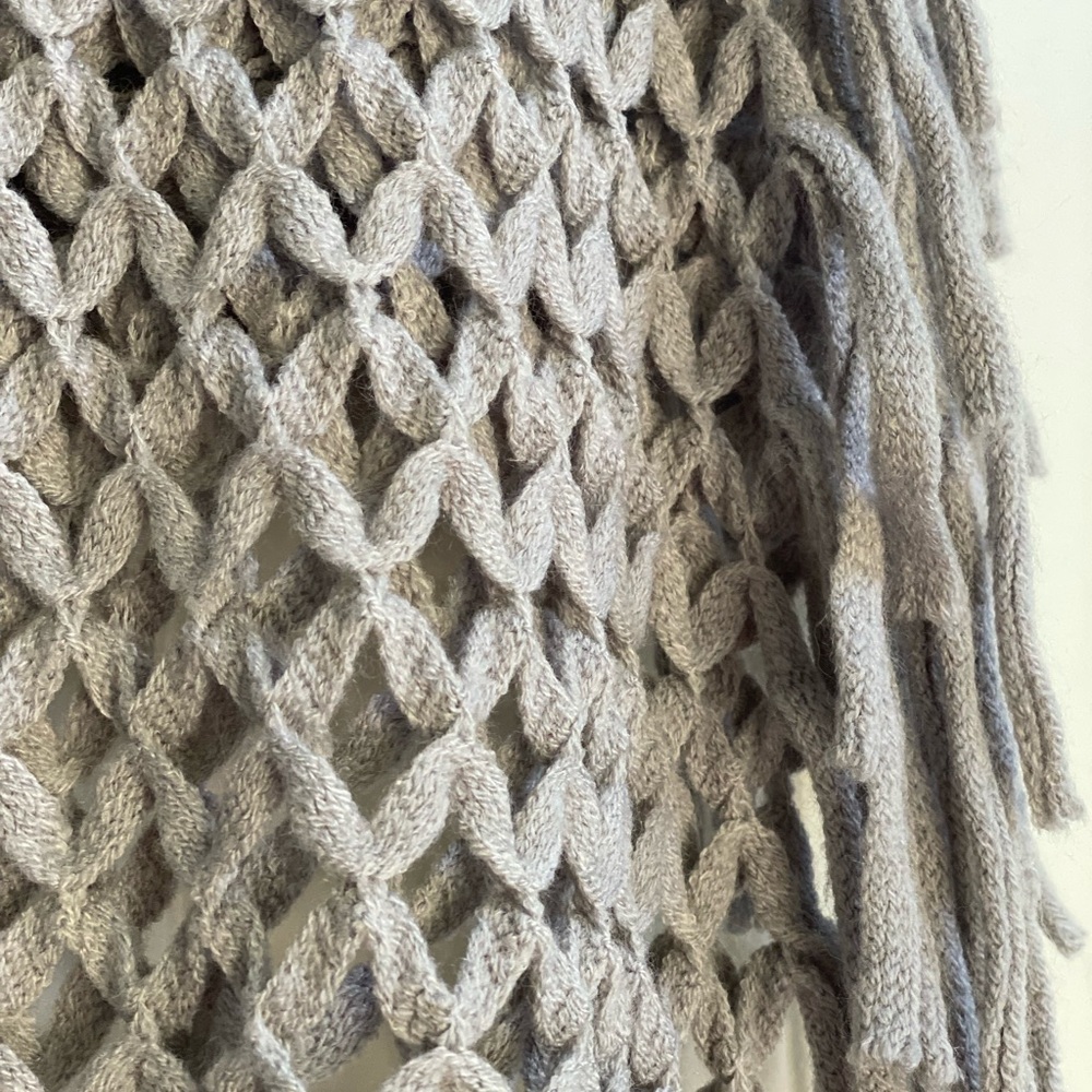Fringed infinity scarf - Picture 3 of 4
